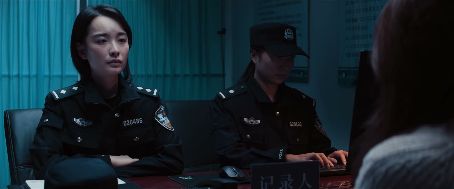 他直接就 倒在床上