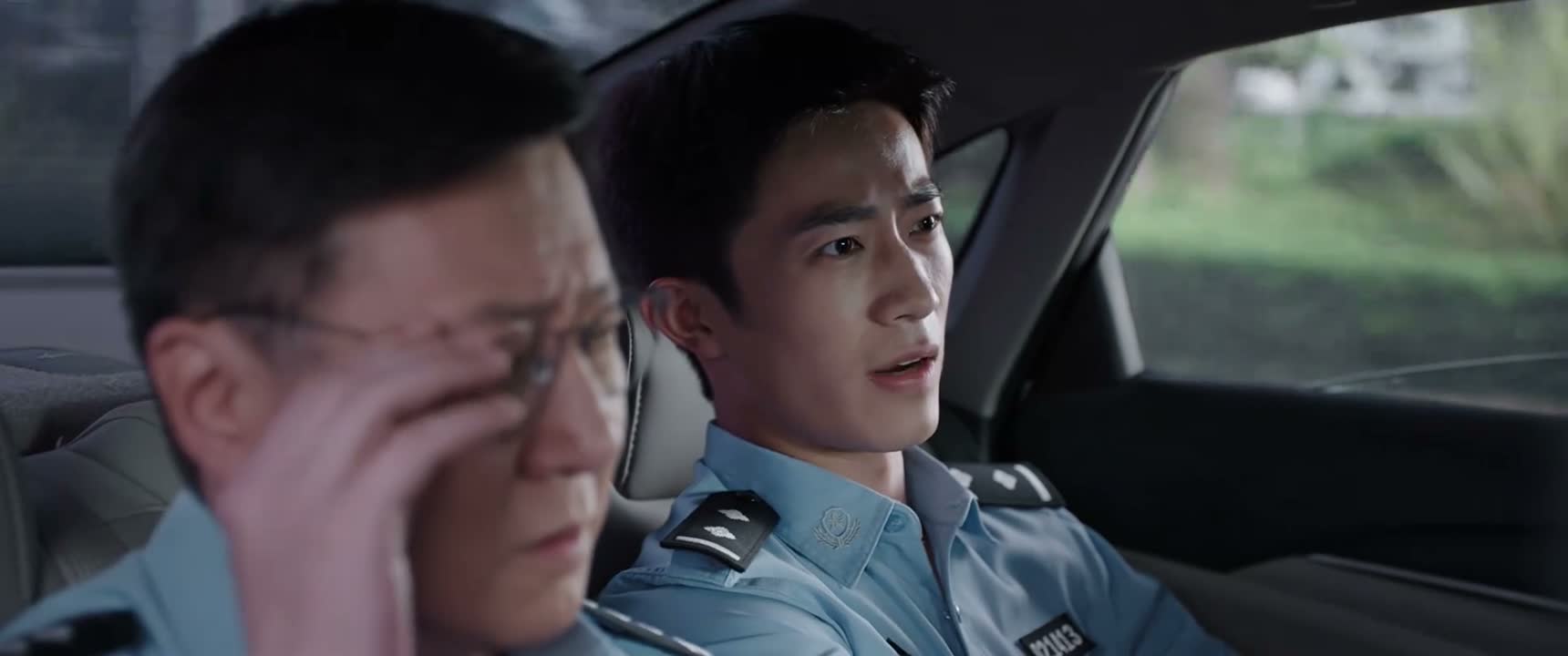 说一到晚上那采砂船轰隆隆的 把鱼都给吓跑了