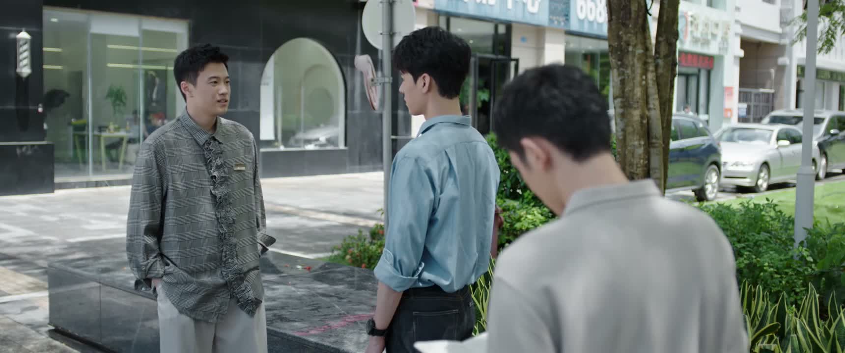 这傻婆娘是谢汉国捡的