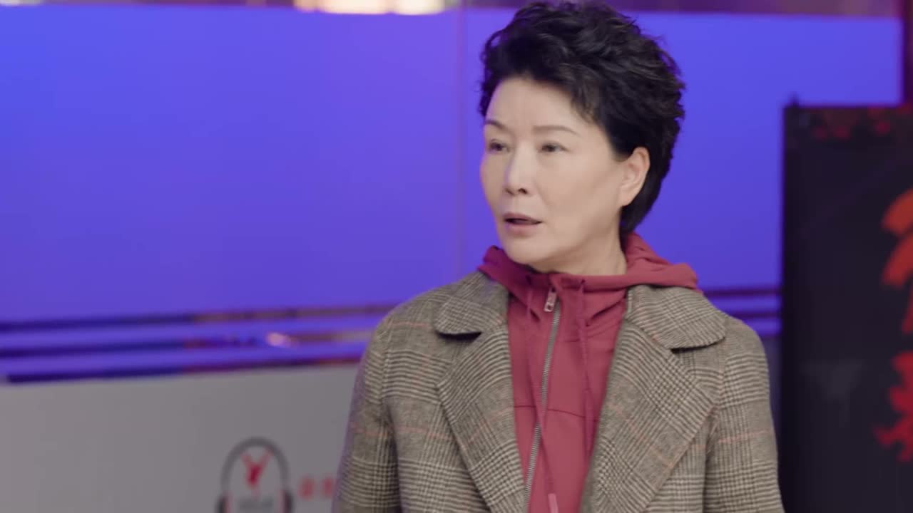 大军妈妈 你怎么在这里呀