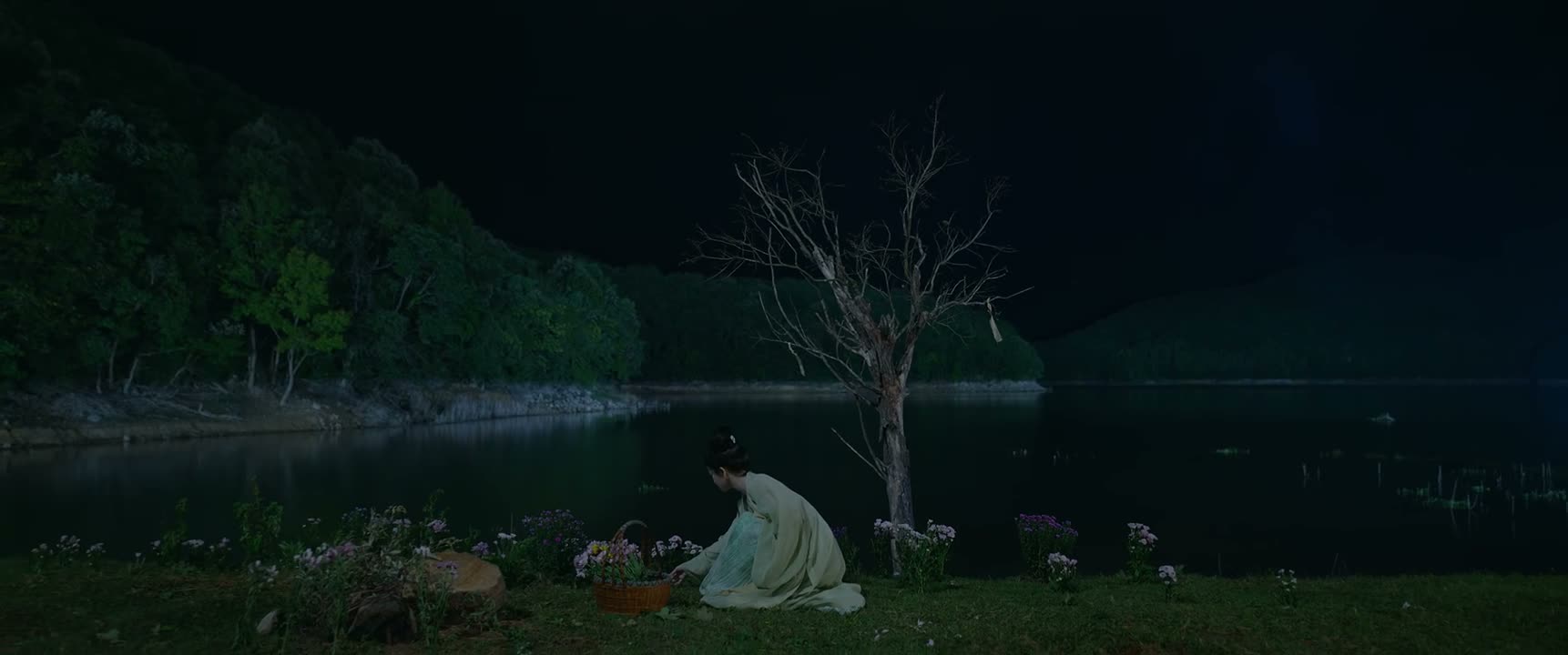 在求不得的苦海里浮沉