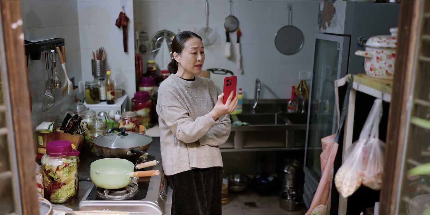 他在大上海有车有房子的