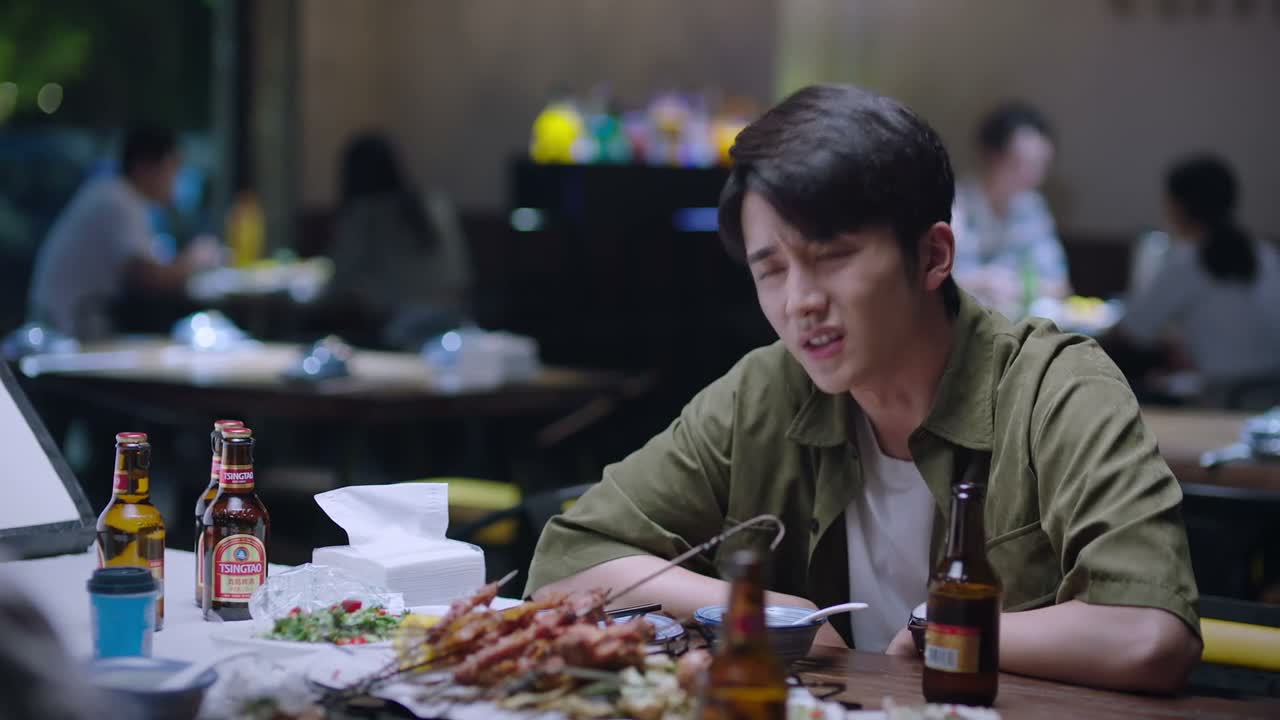 你自己没长手啊 我想吃肉