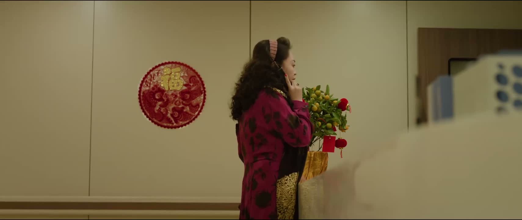 还问为什么 她不够丑