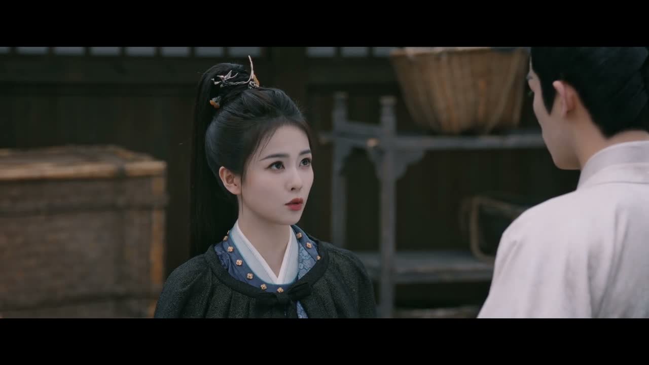头戴兜帽的大个子? 就是他