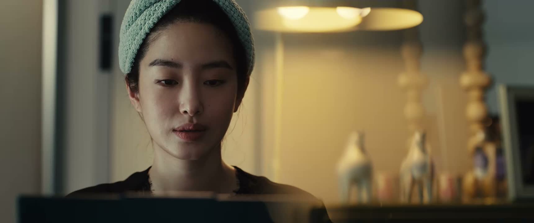 但是昨天吧 何韩他说下雨天就别走了