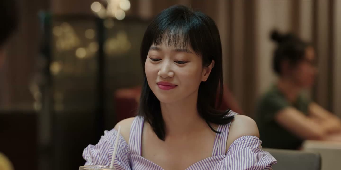 你说我哪会装疯卖傻呀是吧