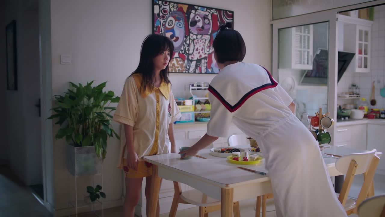 弄得跟旧社会的 小媳妇一样