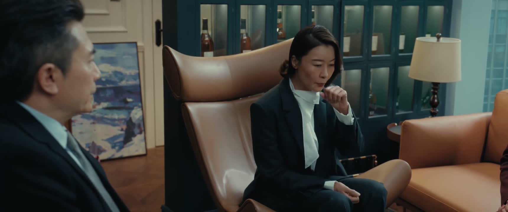 不好意思 我要跟白德瑞有些事情要汇报