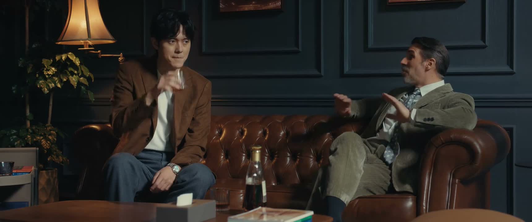 但又怕美女招蜂引蝶 惹来麻烦