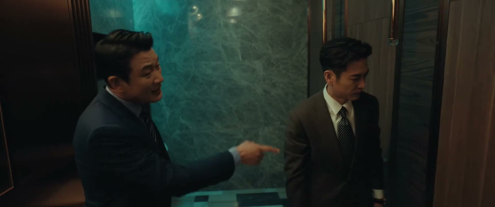 你跑那个什么半马全马的 你得癌了