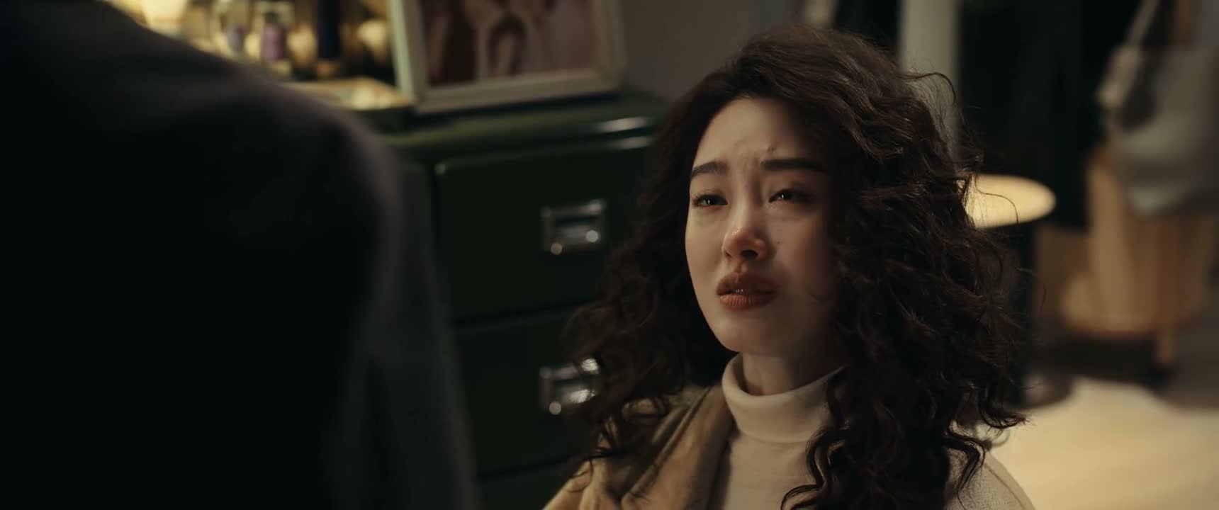 你架着我的头看着他们两个