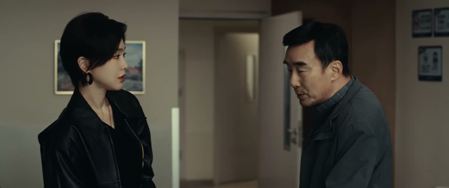 睡着了 我去给她冲点热水