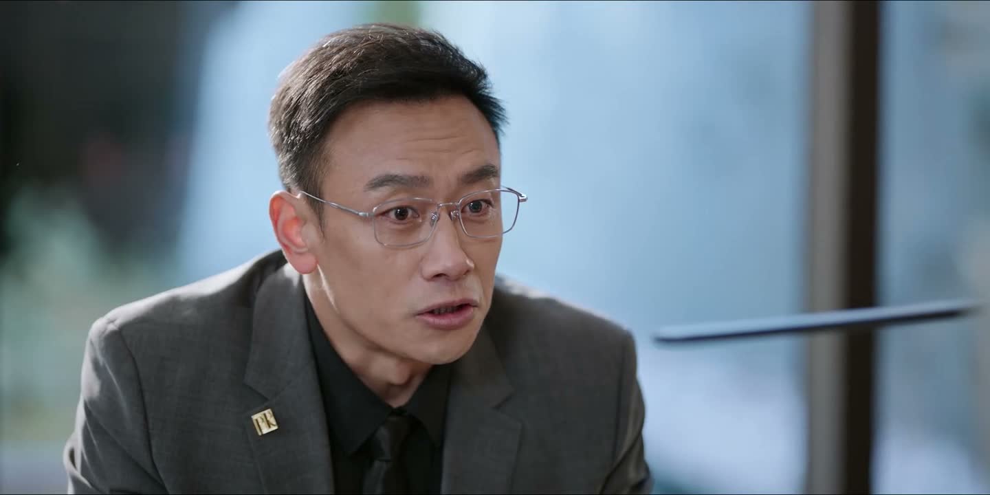 那她要是借着工作之便