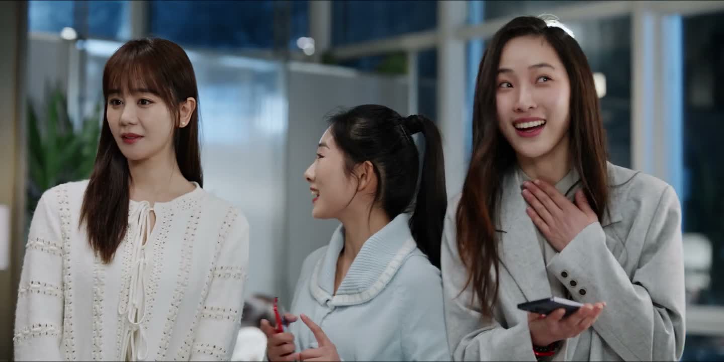 你们两个不会是在约会吧