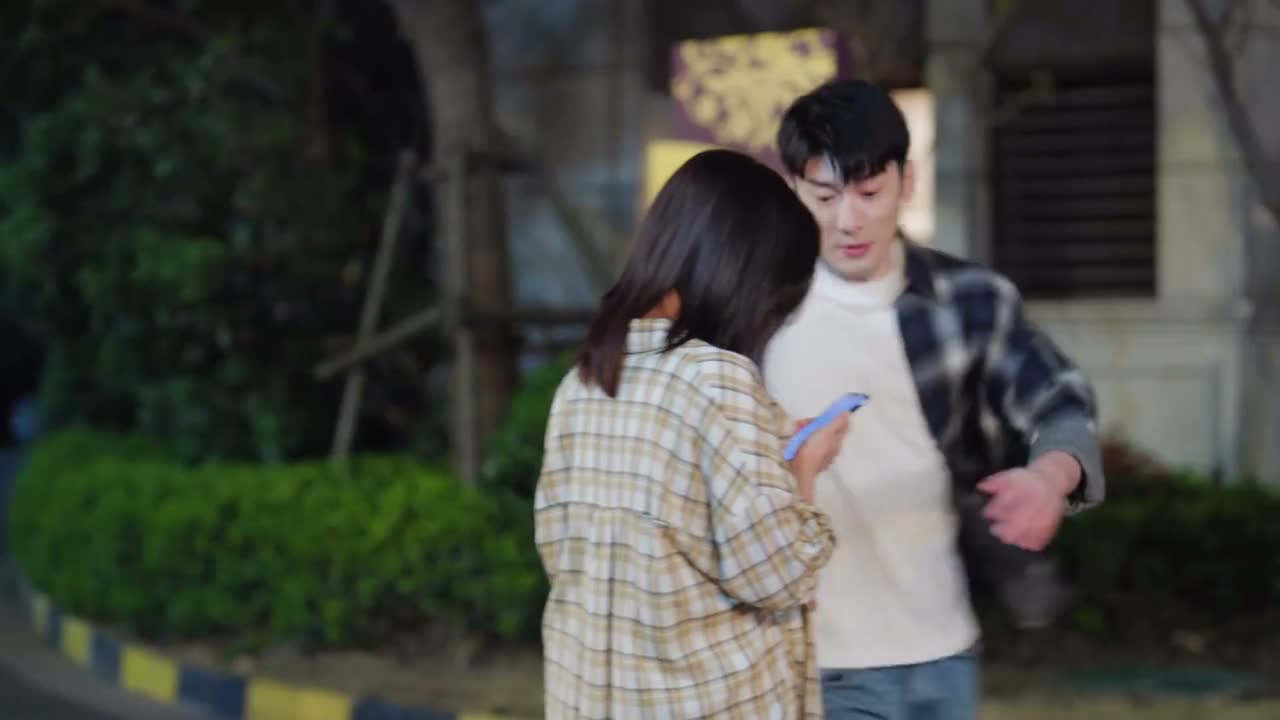 别别别 还敢上手了
