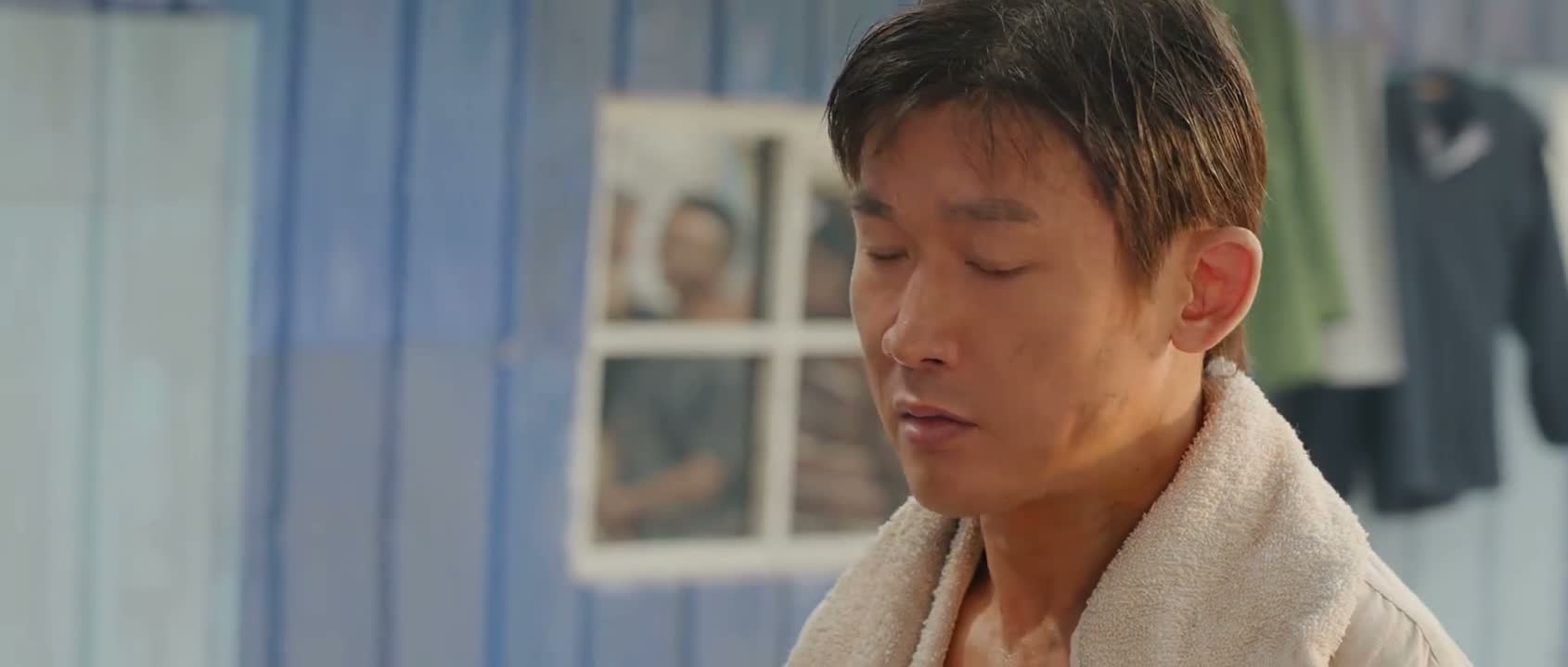 第二天就坐火车回来了