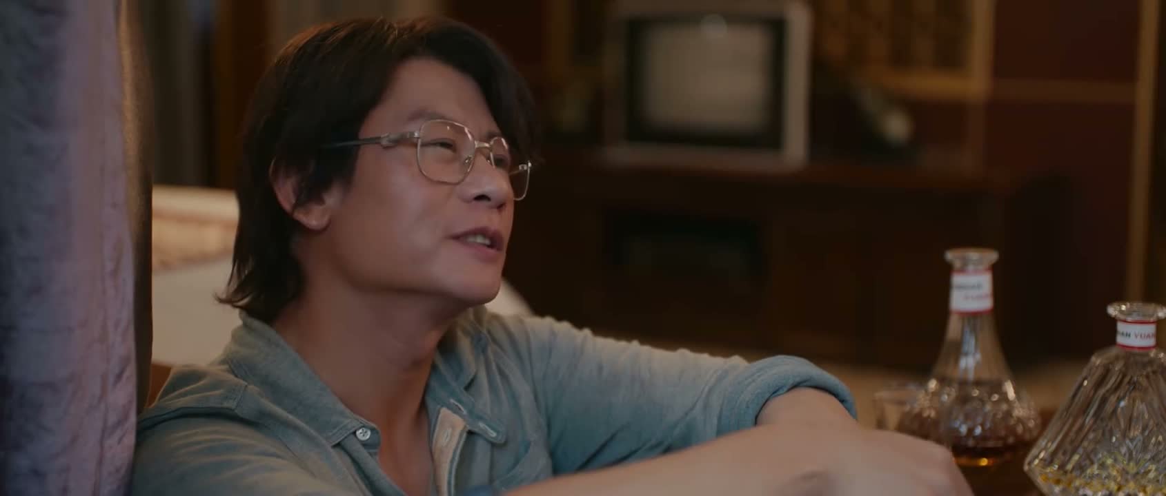 自由自在的 无拘无束的