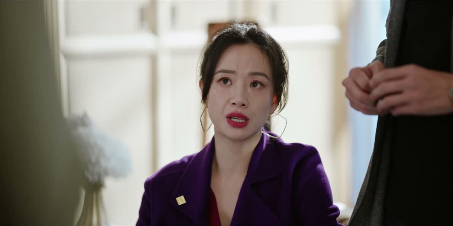 难道不应该她们两个负责吗