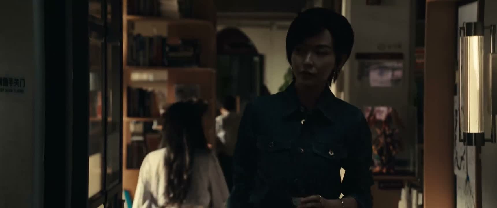 就这姿势 这造型 上班了