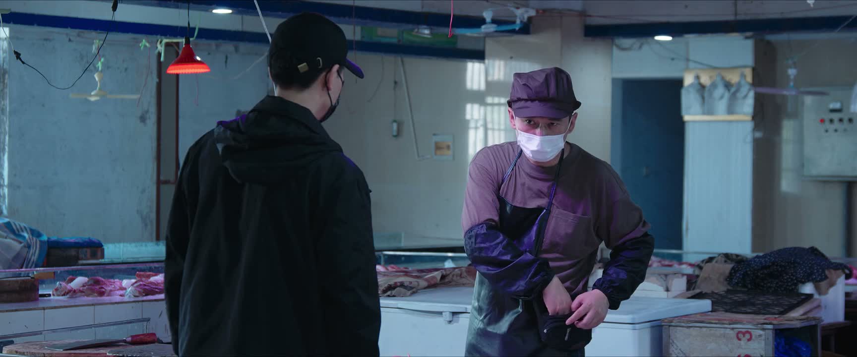 挡道了不知道啊 什么玩意挡道了你给我撞了