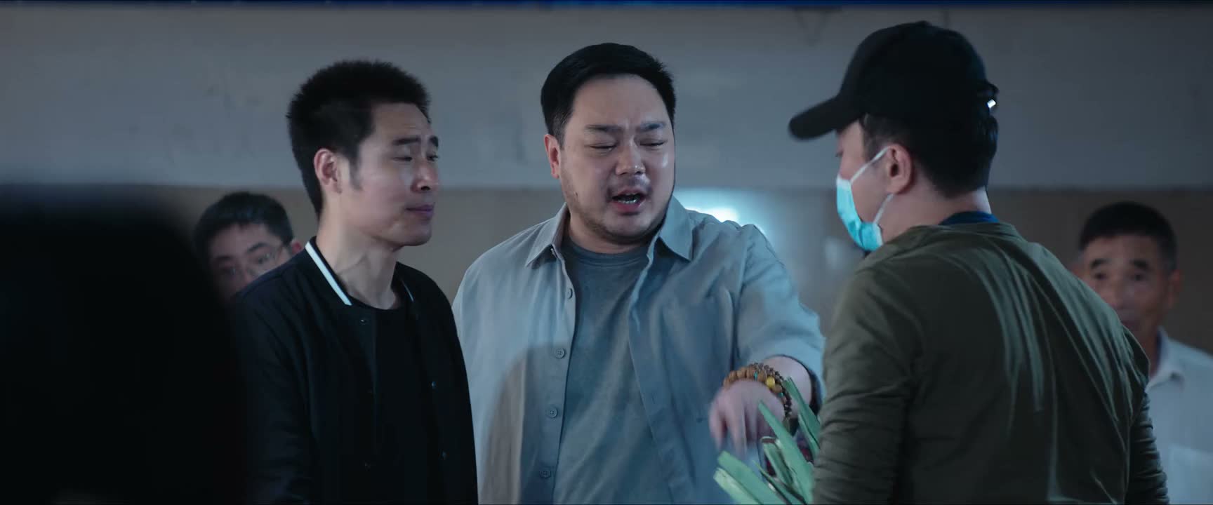 你先收起来 赔你钱不完了吗