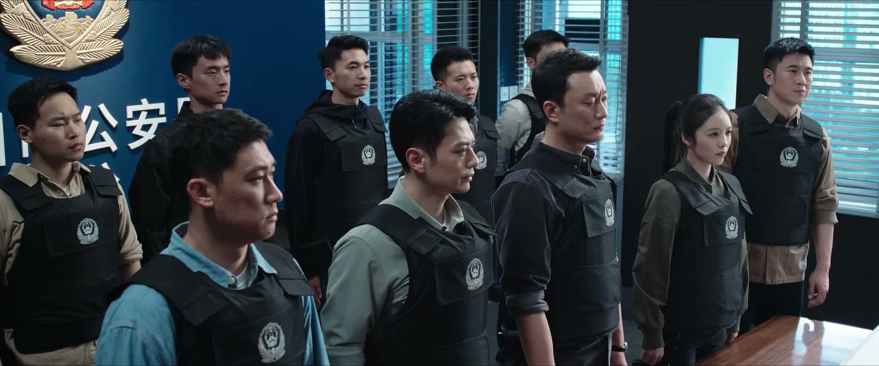 我先给在座的十二位分个组