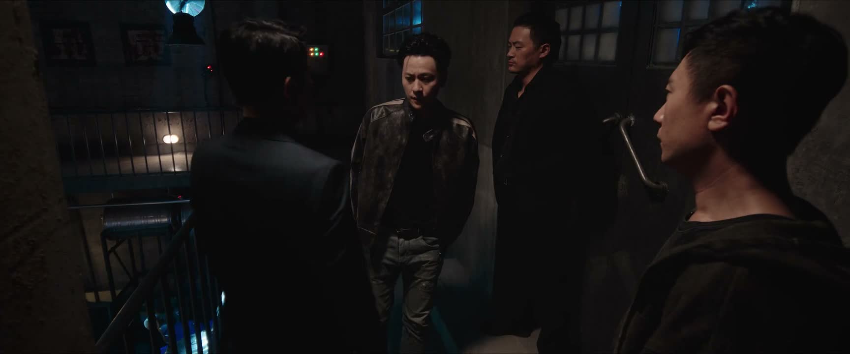 我想见一下老蝎 你不就是老蝎吗