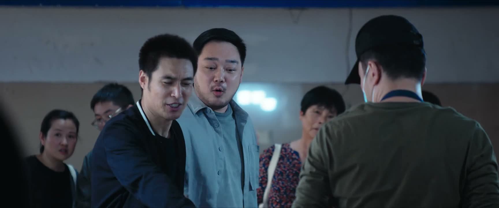 怎么着 五十块钱不够吗 你打发要饭的呢