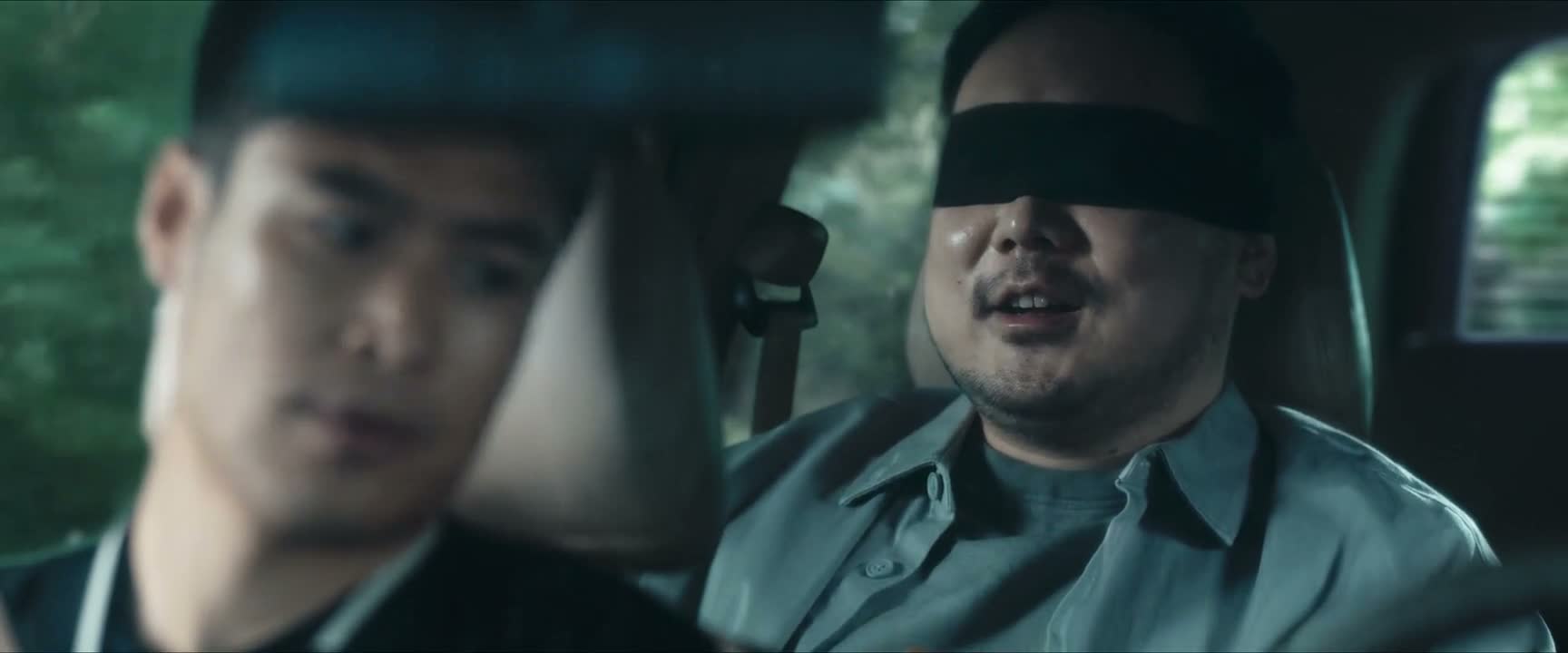 这山里的味闻多了 还挺带劲儿