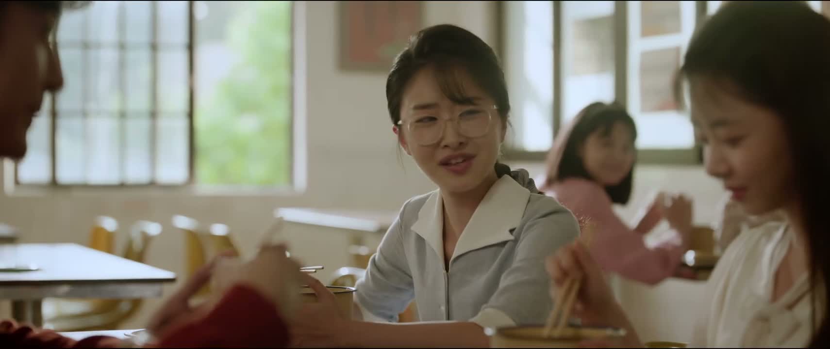 你俩真够假的 哪里巧了