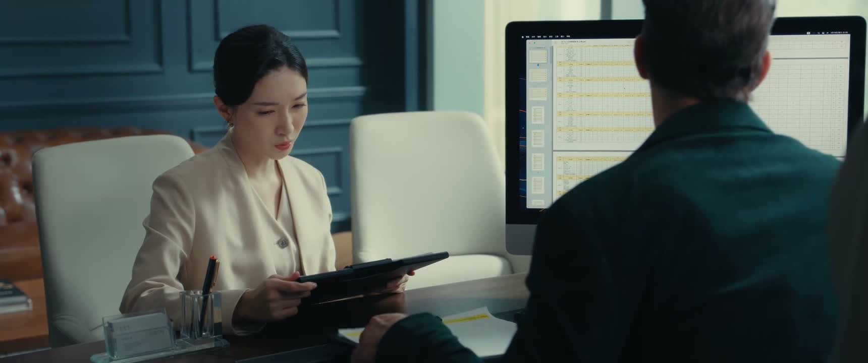 比我们预估得要差百分之五十