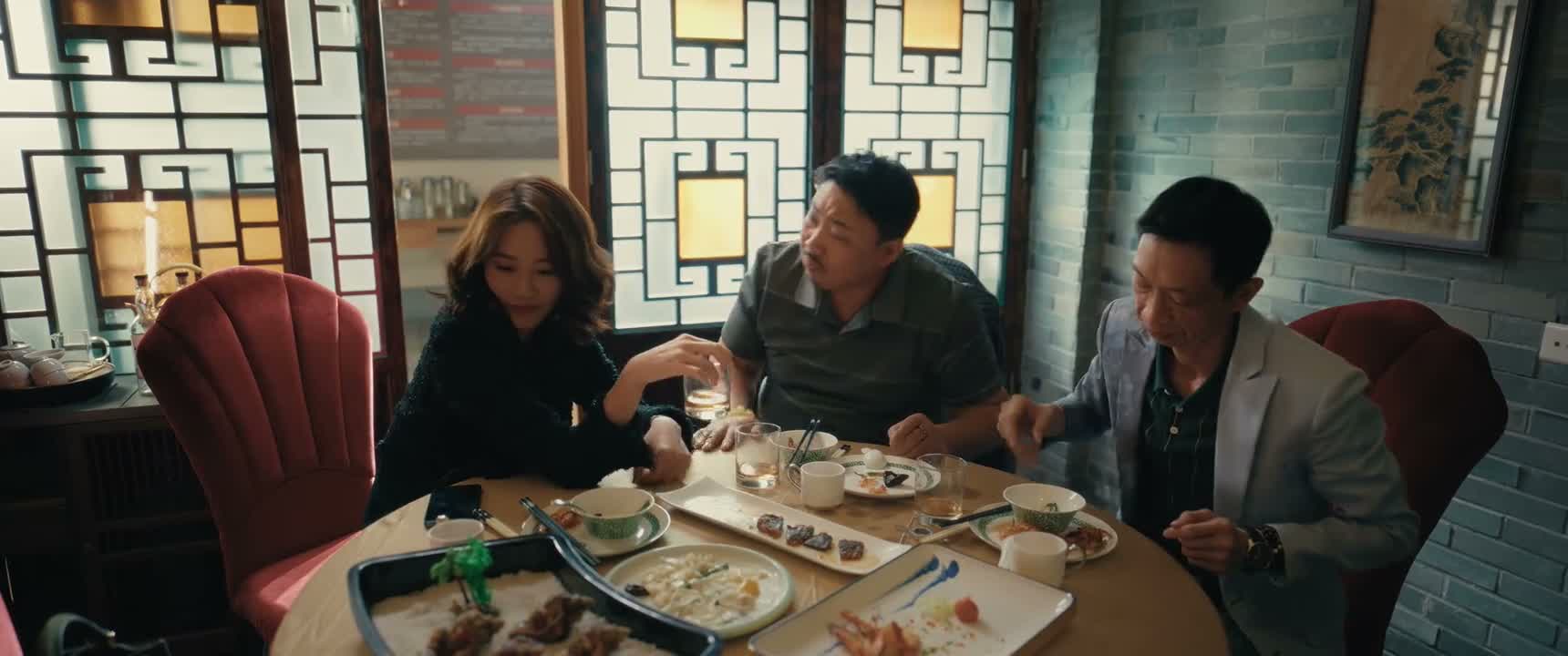 玩我们两个是不是 这样