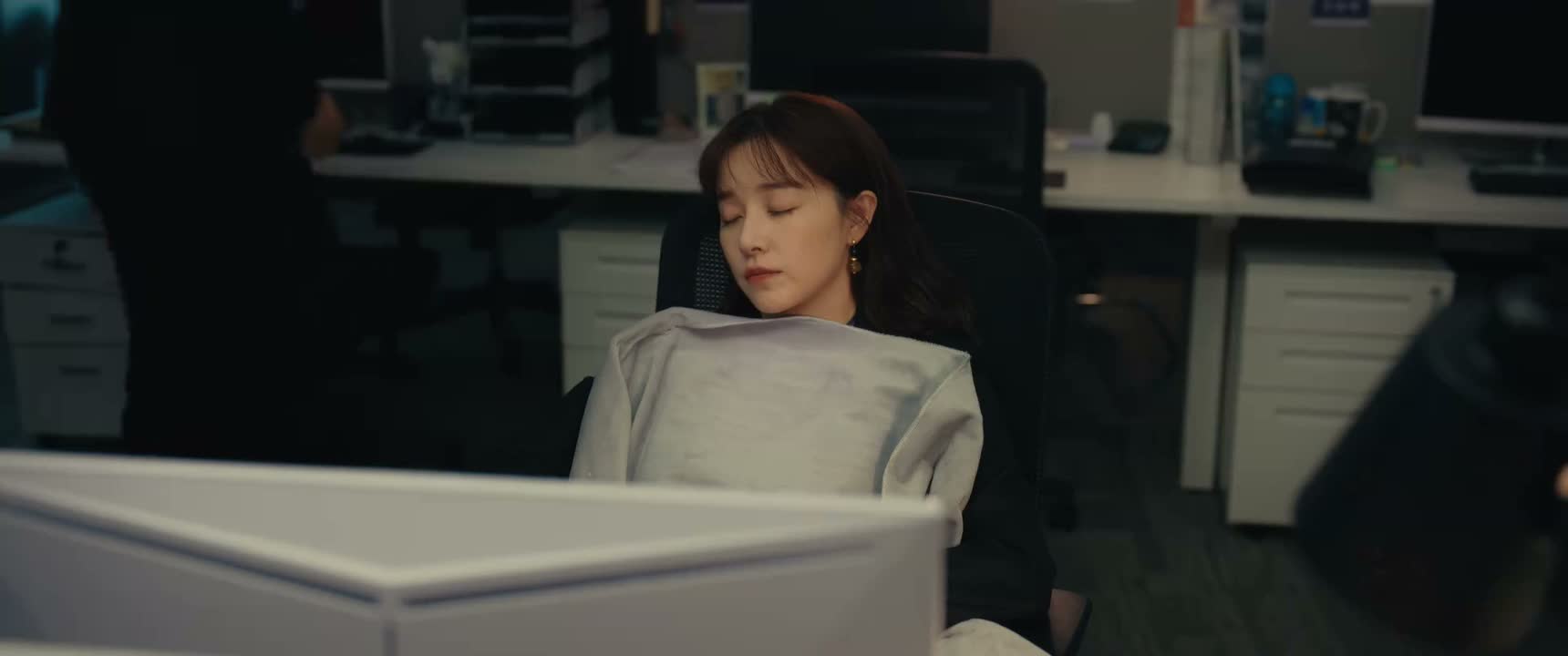 这谁呀 这么困