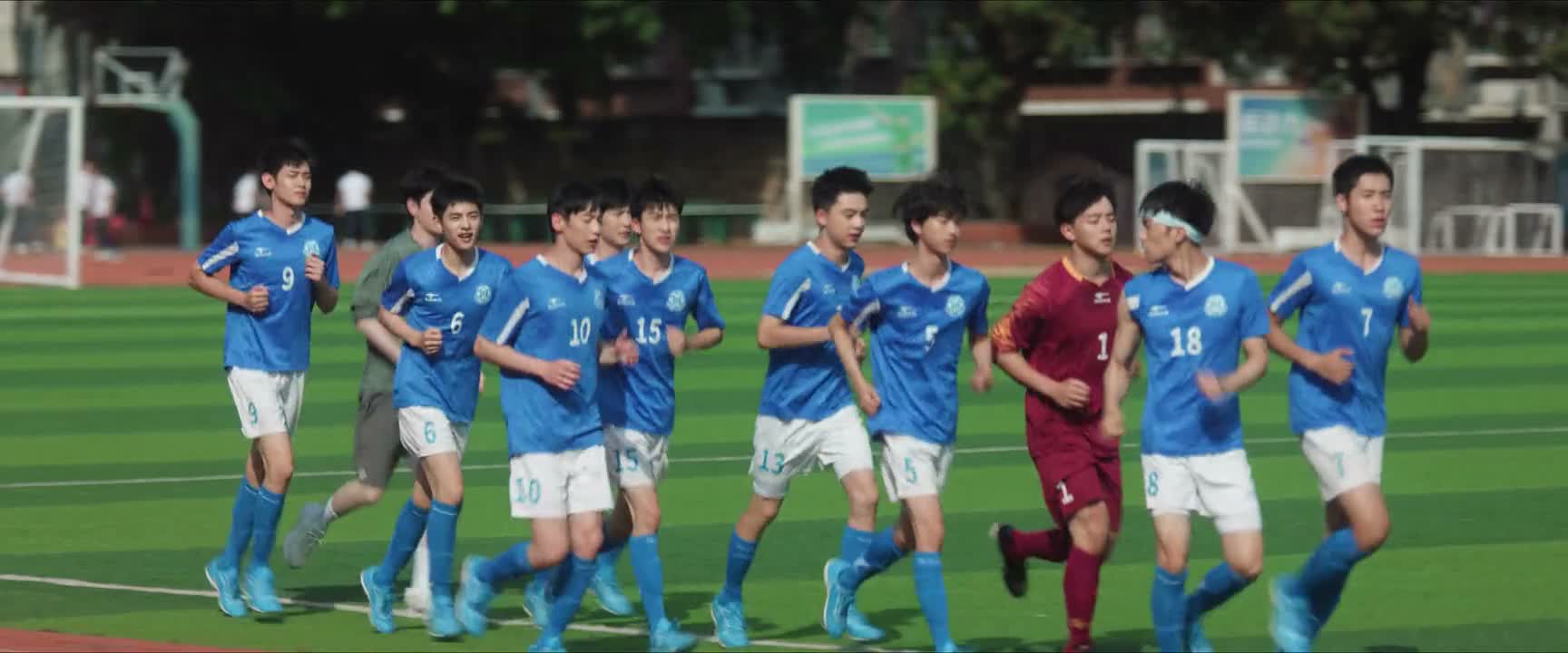 好 大家先停一下 行 我去问一问