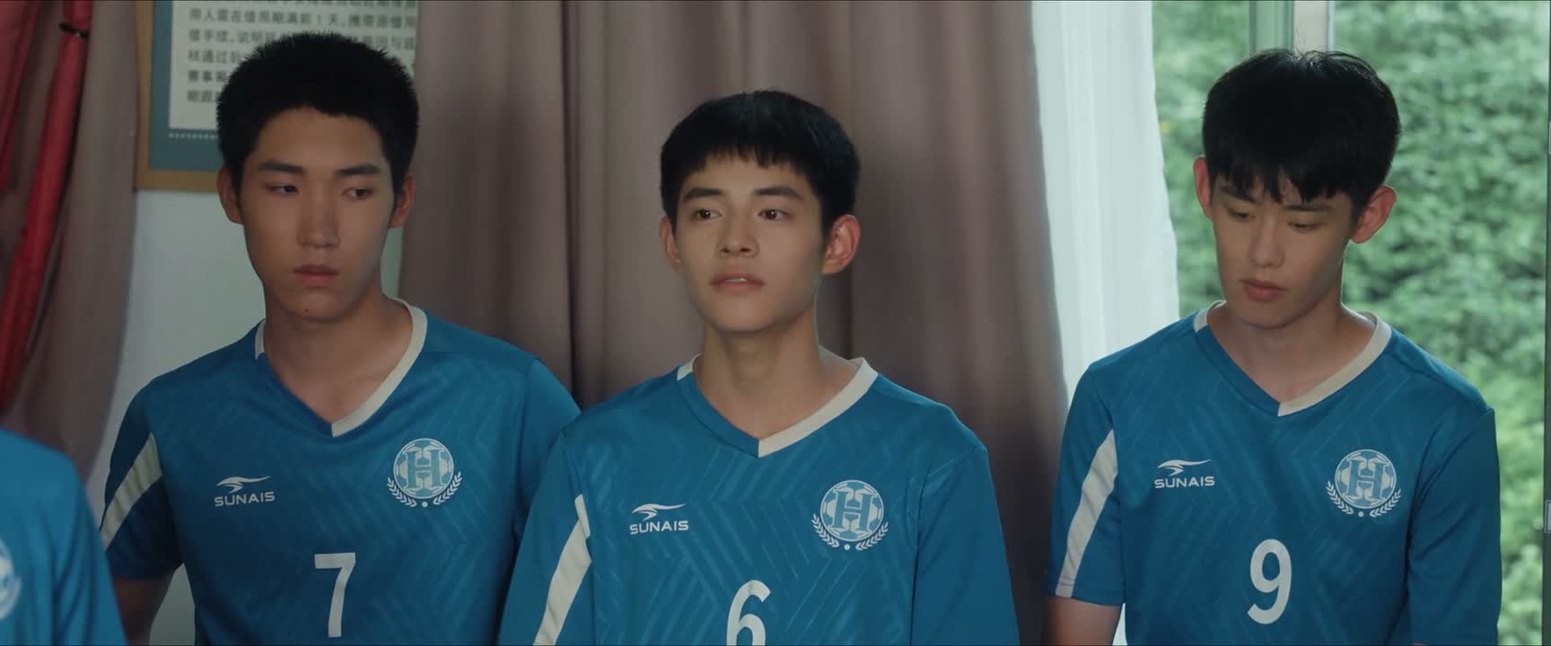 也不错了 就算只教我们半小时 那也是我们赚了