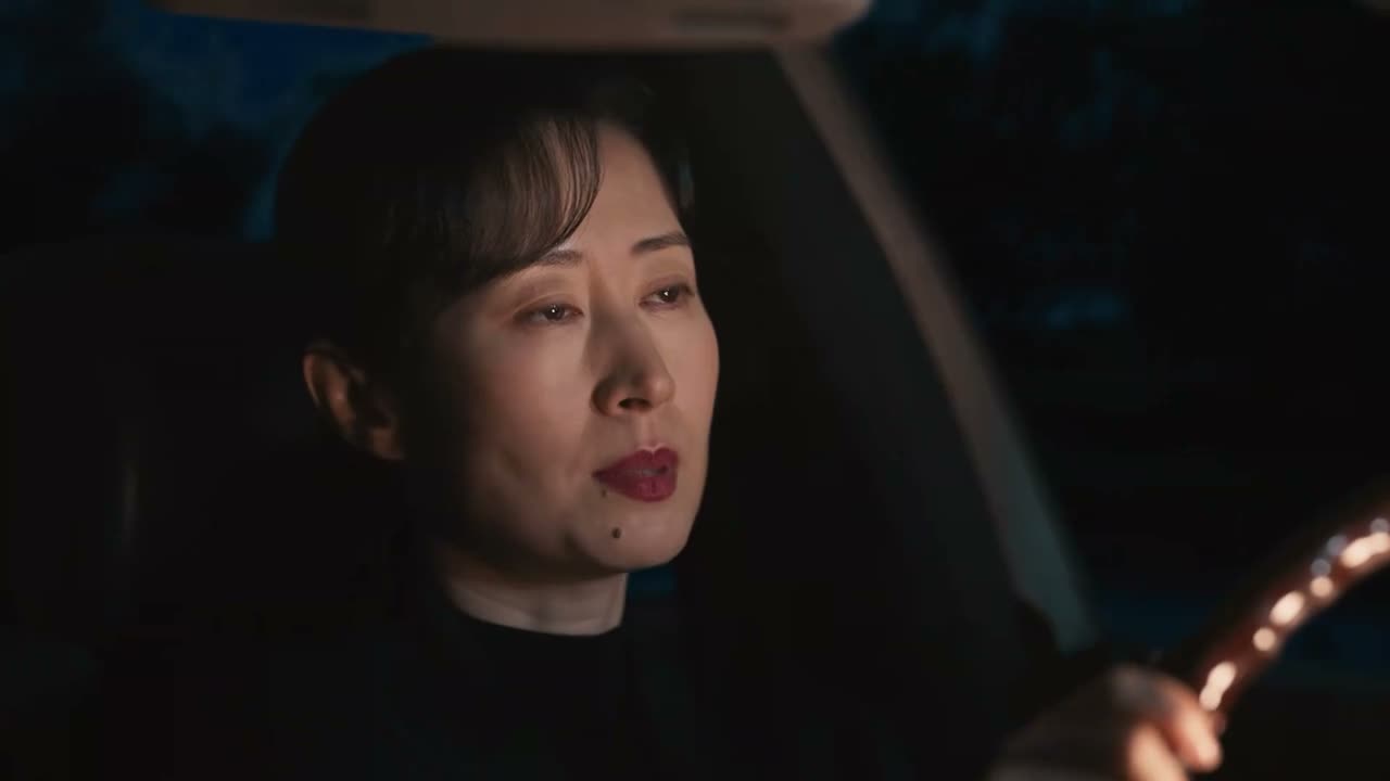 她不需要你这样的朋友