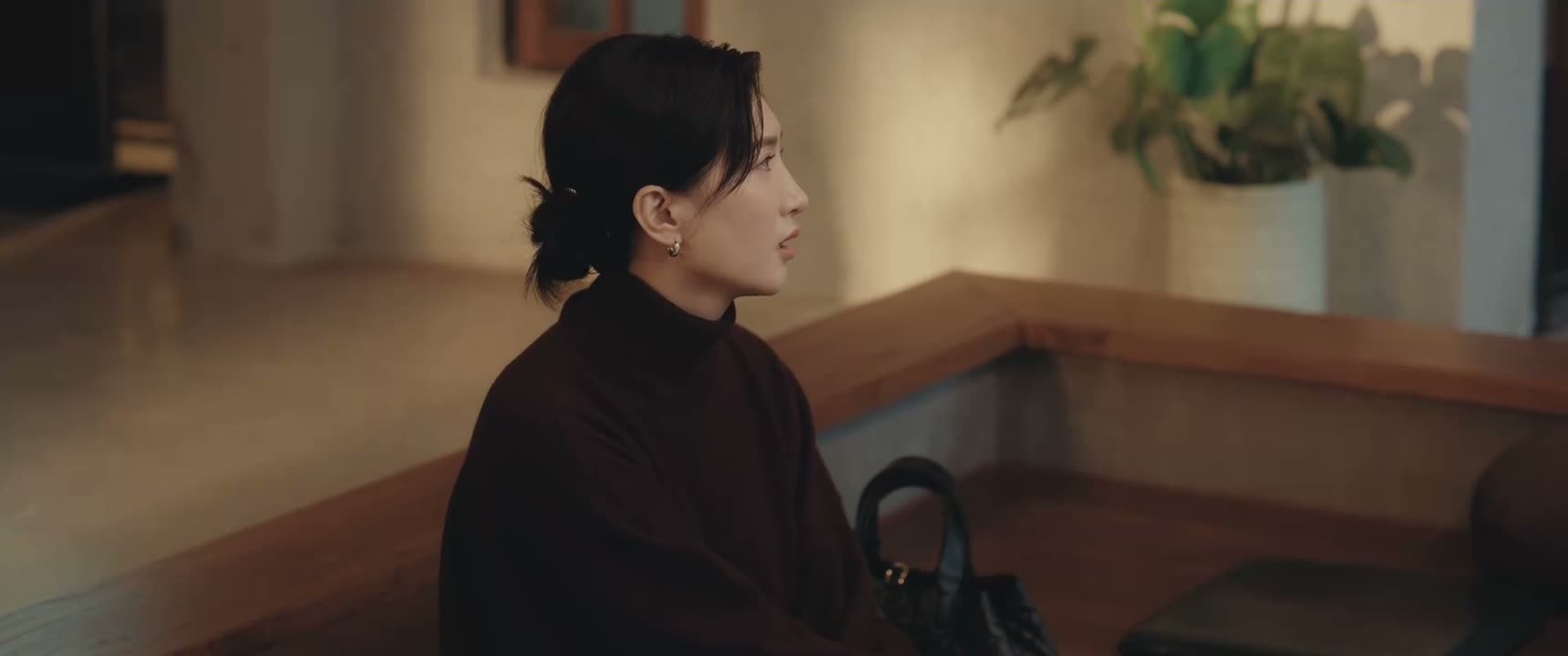 难怪他老婆那么疯 他还不离不弃的
