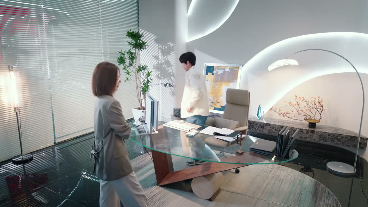 那你属实是太自信了 裴总