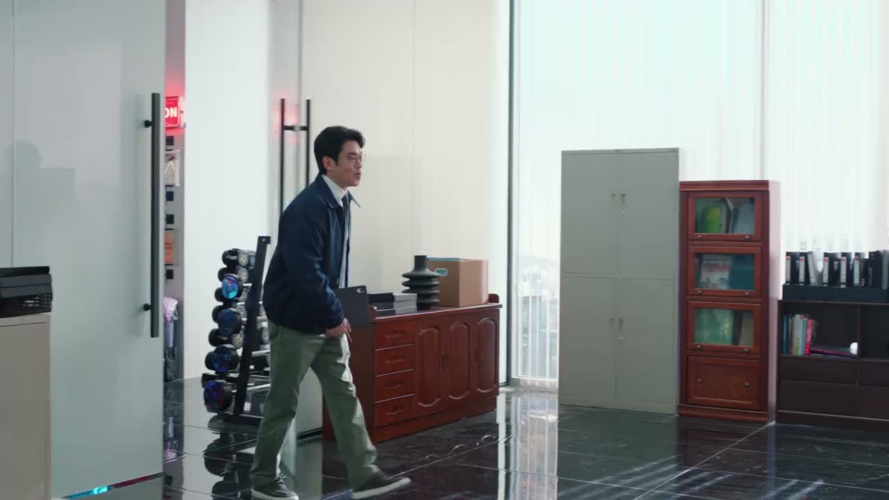 我来跟您汇报一下