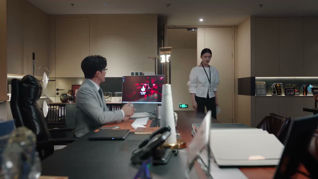 怎么了 这么晚 坐