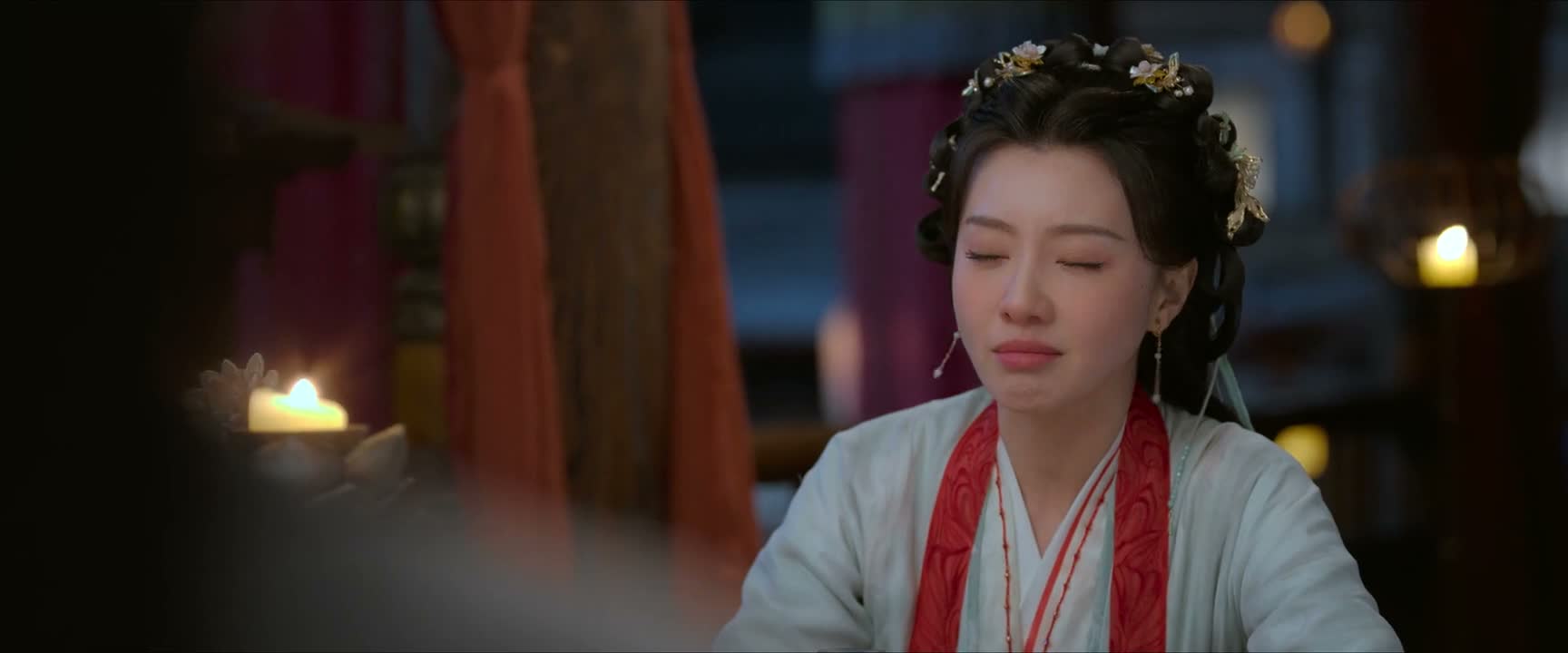 他对陌生人有点凶凶的