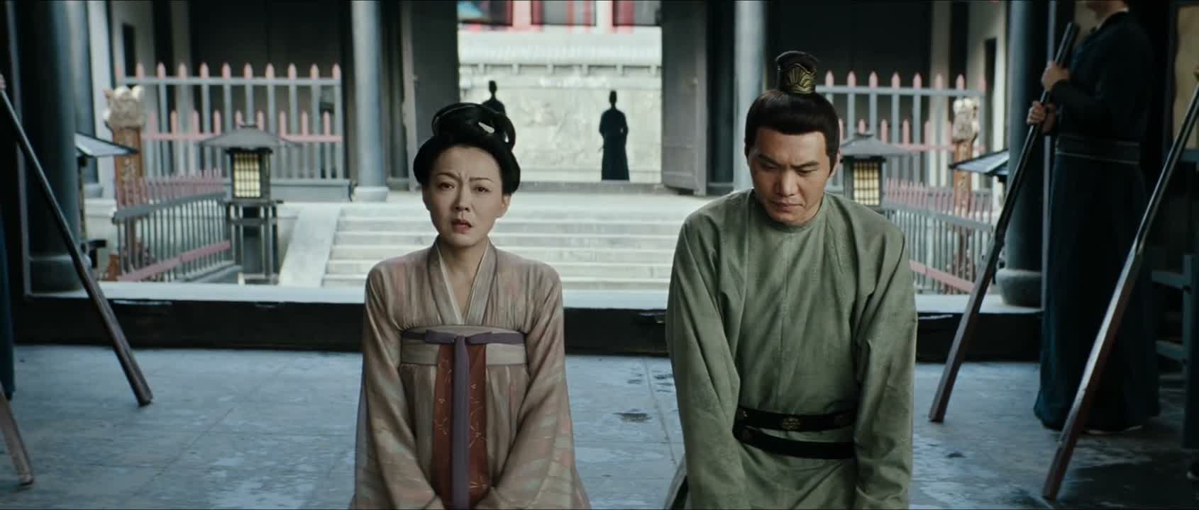 可是他一直不近女色