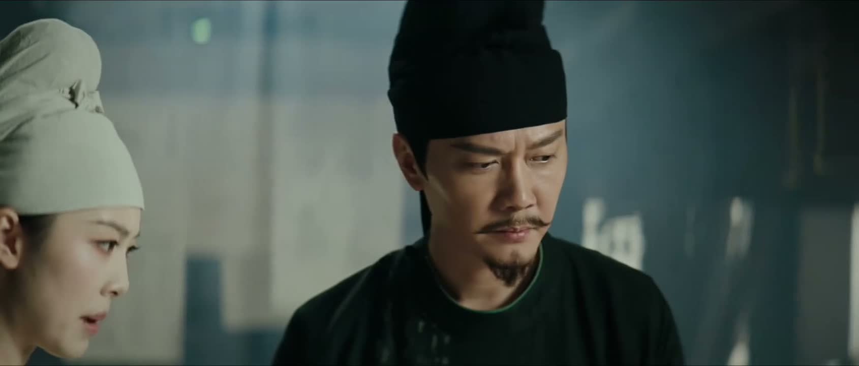 下排齿列平缓整齐
