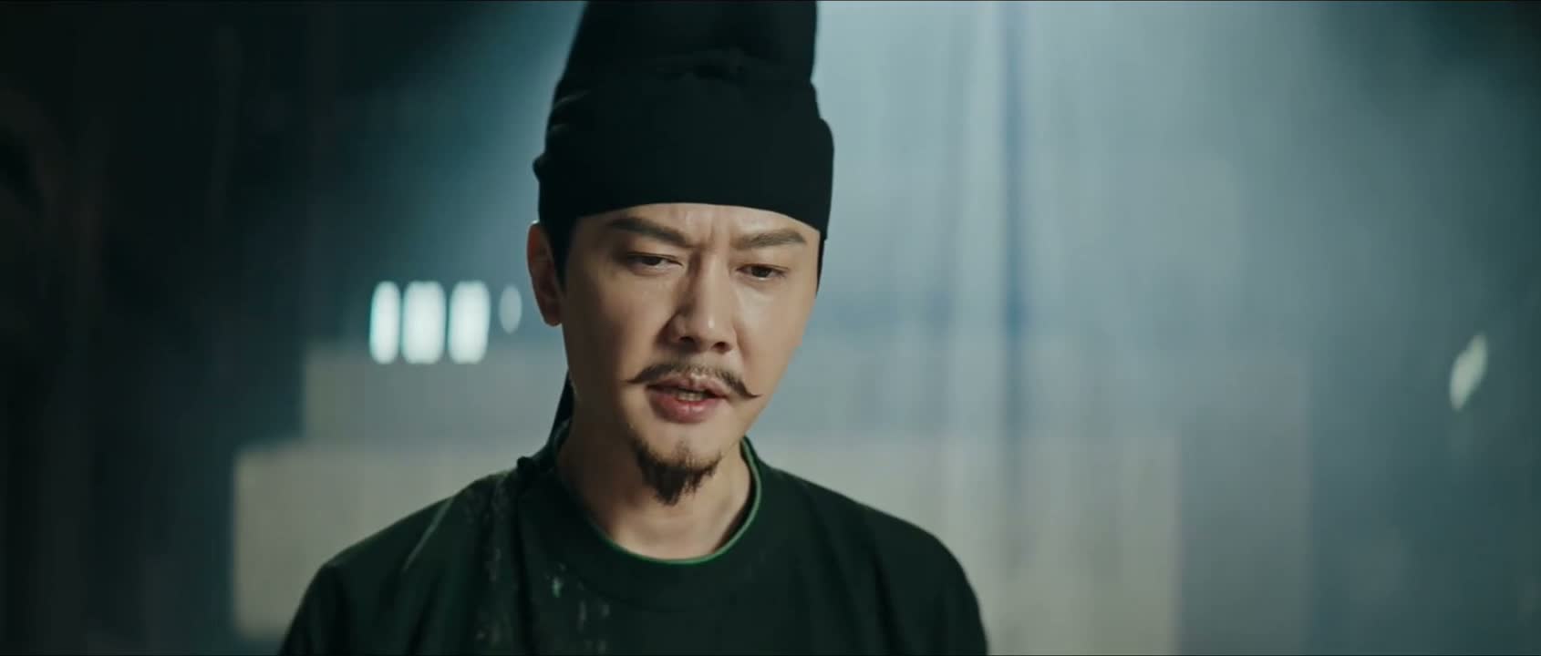应该呈葵籽之状
