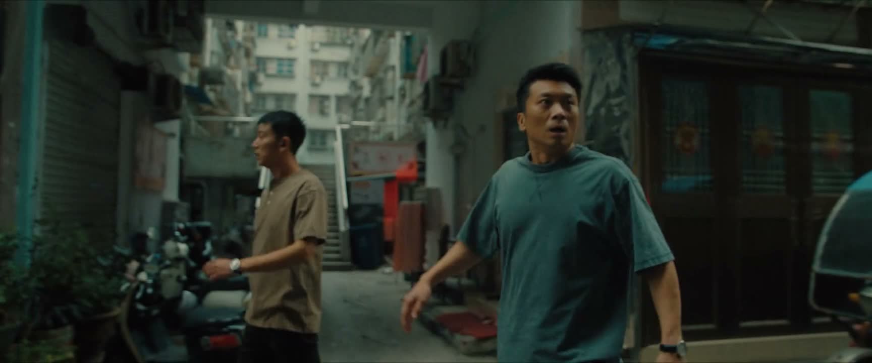 老金 分头追