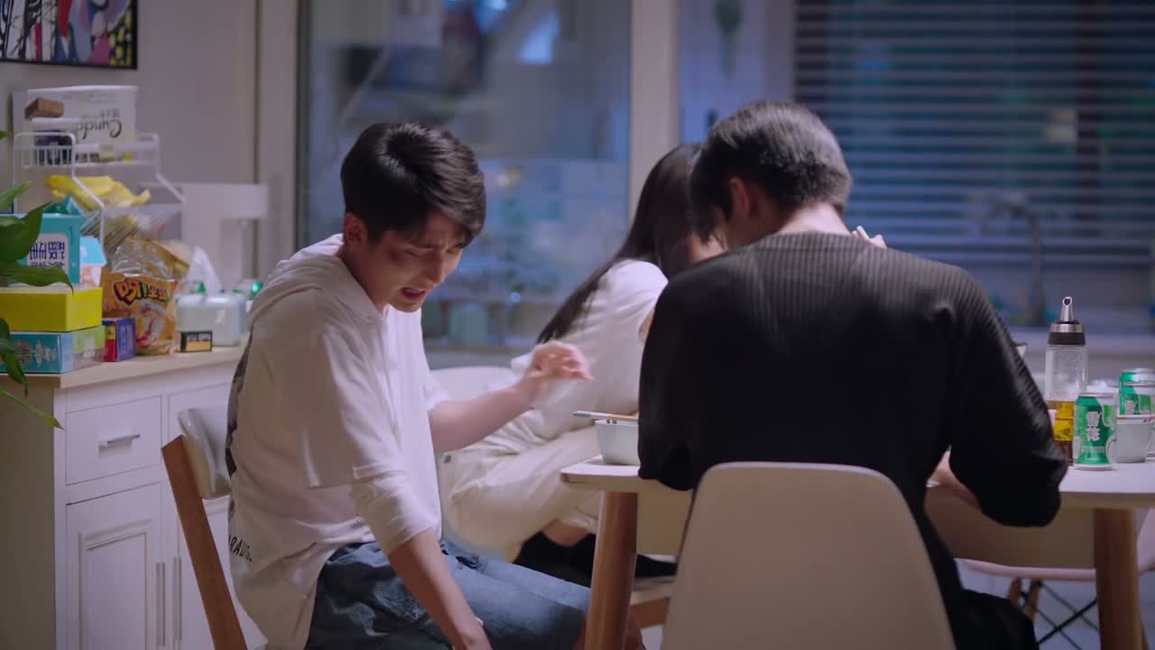 还好吧 看习惯了