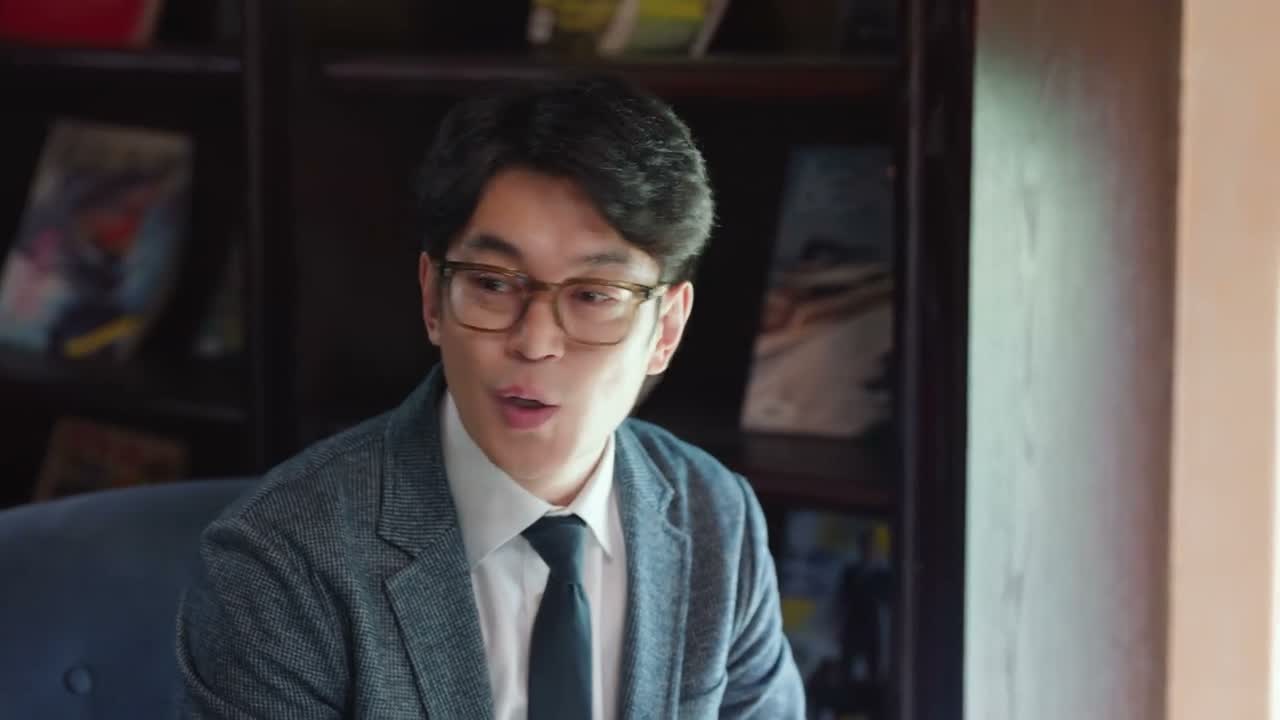 路老师平时喜欢 看哪一类的书籍呀