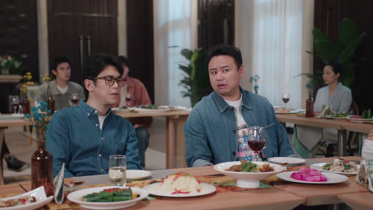 裴总是不是精神受什么刺激了