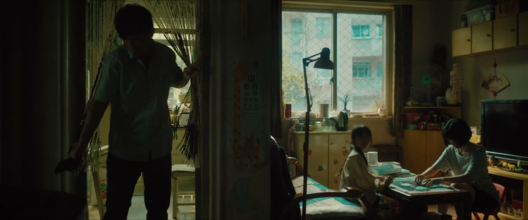 爸爸 姐姐拼拼图好厉害呀